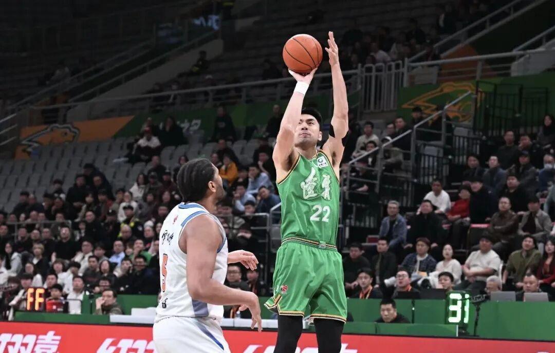 华体会官网入口-CBA男篮动态更新!辽宁87-75新疆,赛后辽宁队迎来三个消息以及一个坏消息,赵继伟持续低迷